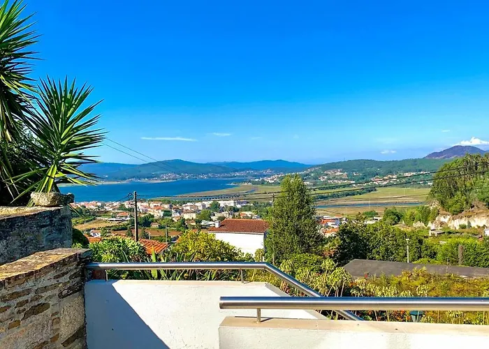 Holiday home Trajadinha - Miracaminha